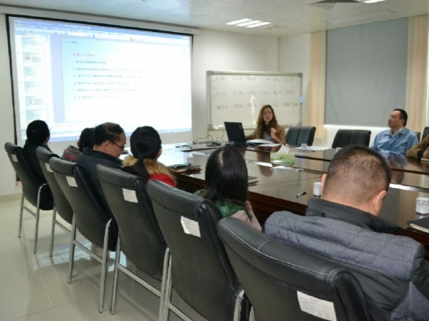 榜樣的力量，向優(yōu)秀看齊